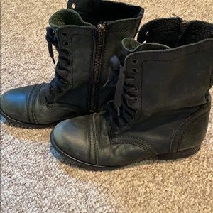 Steve Madden Shoes - Steve Madden combat boots, 6.5 Steve Madden Shoes - Steve Madden combat boots, 6.5